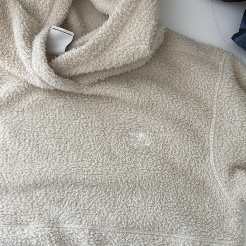The North Face women’s Sherpa pullover hoodie - Picture 2 of 4